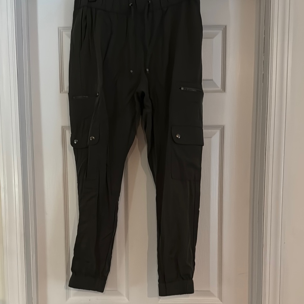 Banana Republic women’s  Cargo Pants - army green